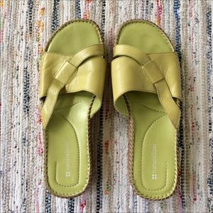 Naturalizer Toke  Leather Slide Sandal